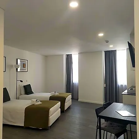 Hotel Oh Lousa Serpins